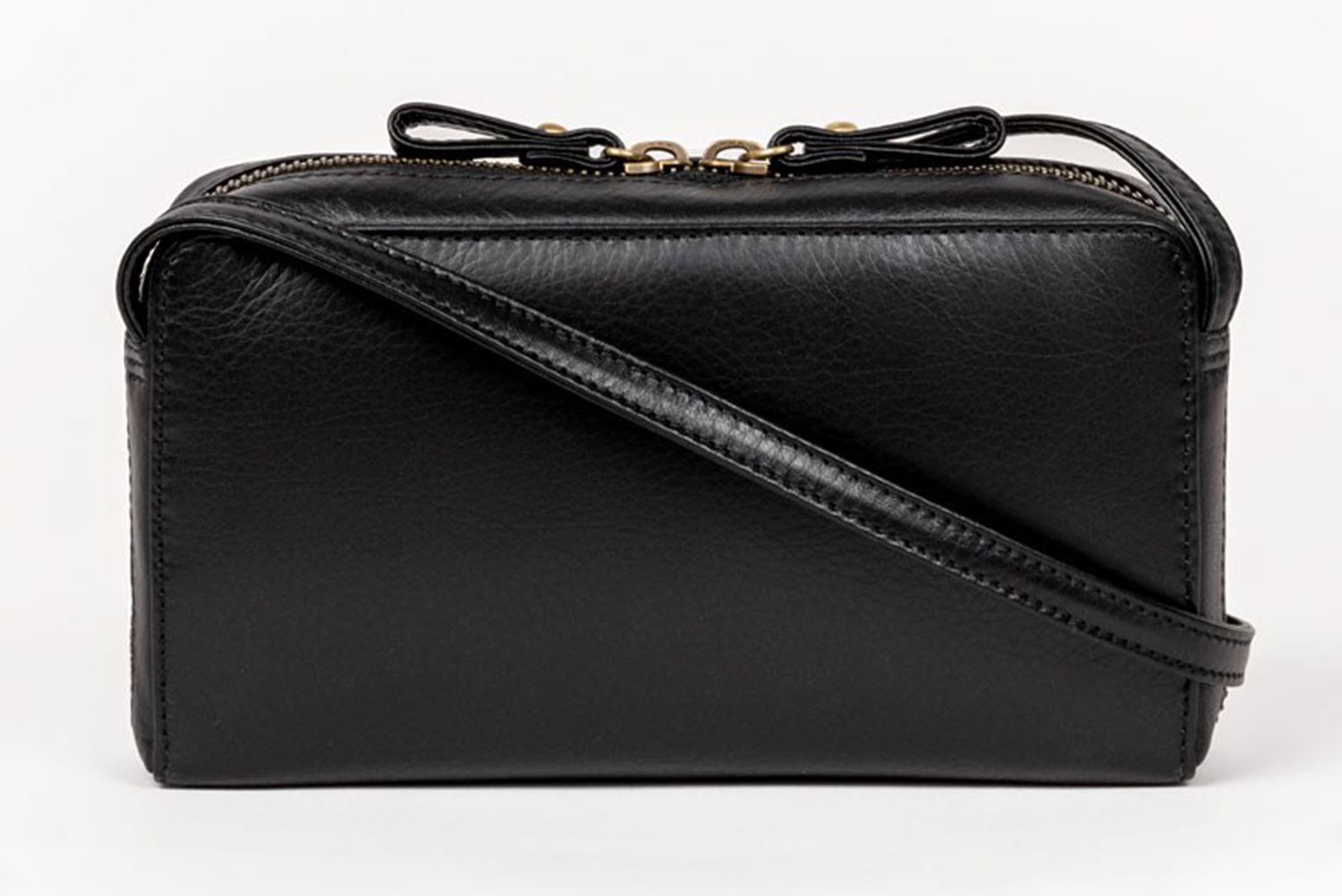 2_crossbody-wallet_black_back