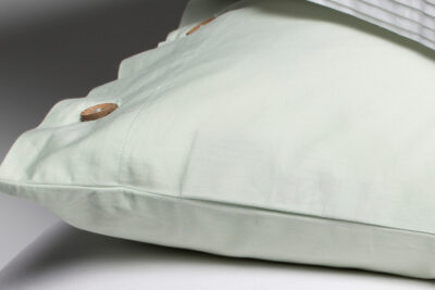 Kissenbezug mit Knöpfen Helles Lindengrün